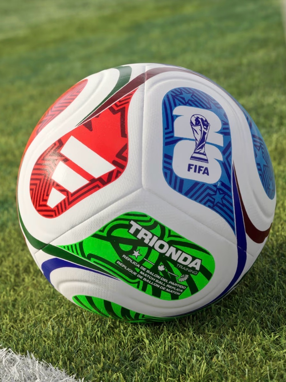 adidas FIFA World Cup 26 Trionda Training Soccer Ball Size 5 JD8032 New